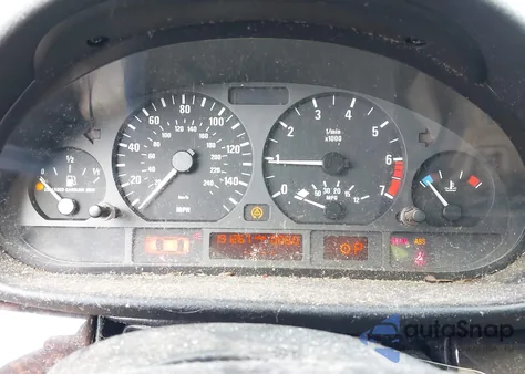 2002 BMW 325Xi z USA, uszkodzony, nr VIN WBAEU334X2PF66722